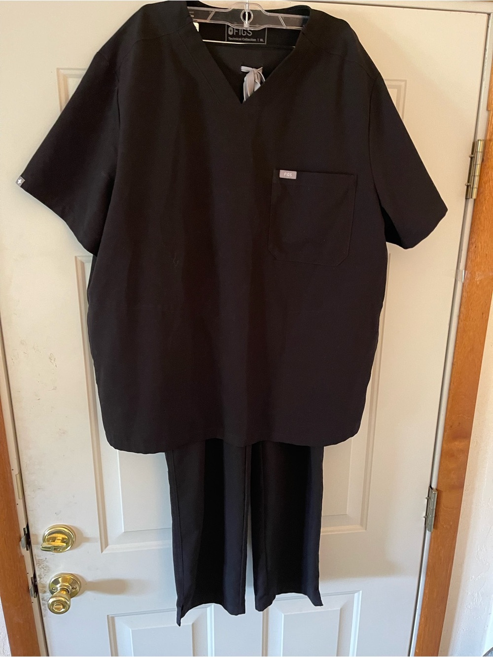 FIGS scrubs women set Top XL Pants XL/T Black nursing Medical - Picture 2 of 9